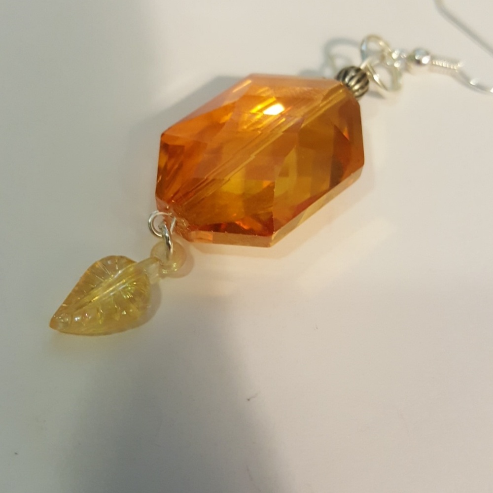 Silver/ Orange/ Yellow 💛/🍂Leaf Charmed Earrings - Picture 4 of 4